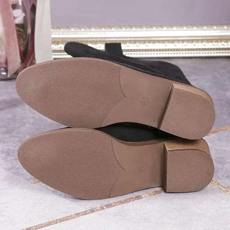 Botas vaqueras pour femme Yehaw MX Antonia en cuir noir, avec semelle robuste et design élégant.